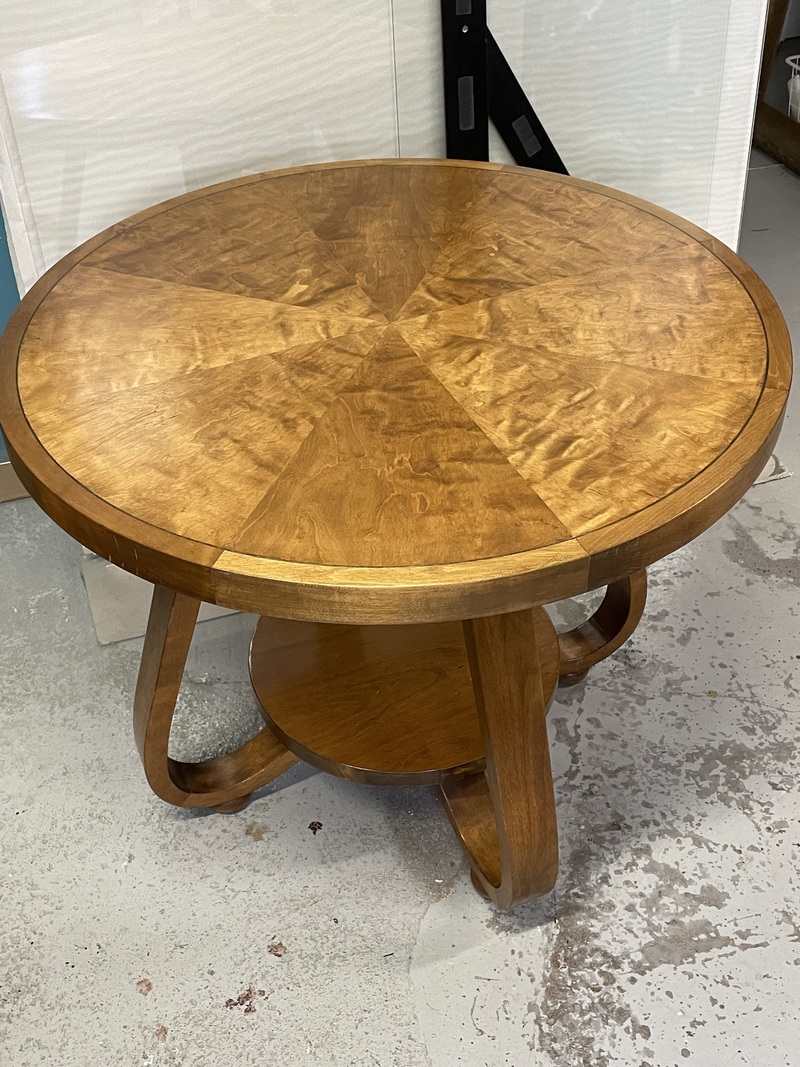 tupakka-pöydän pintakäsittely